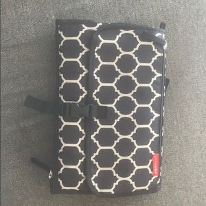 Skip Hop Pronto Signature Portable Changing Mat